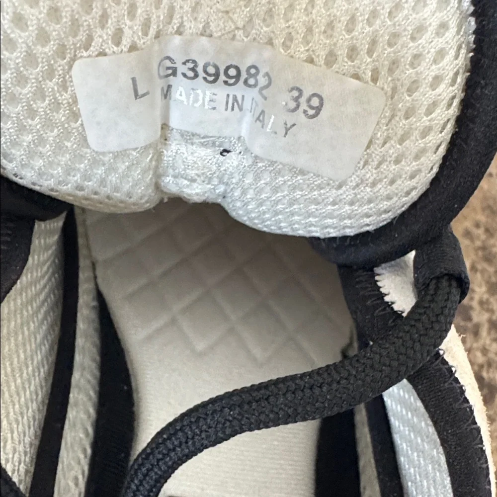 Chanel black white sneakers trainers flats sz 39